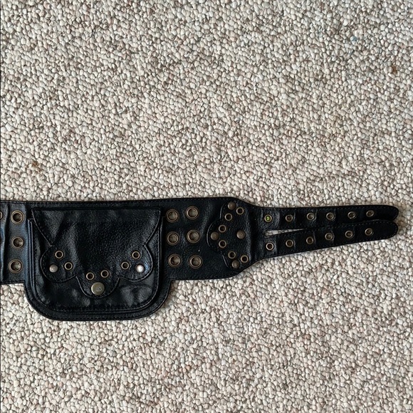 Hip Fanny Pack Leather - Picture 3 of 10